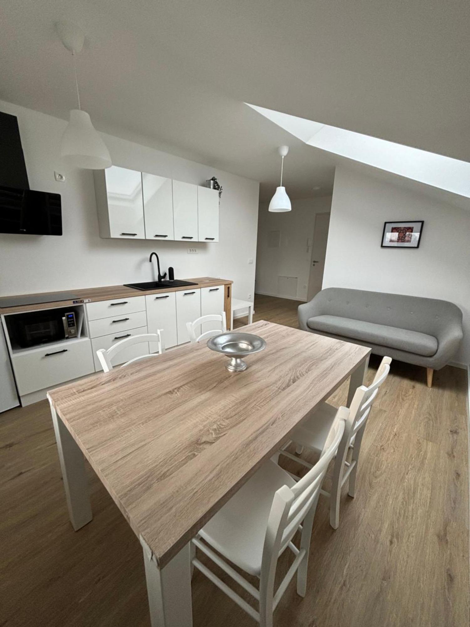 Apartmaji Cepon Любляна Экстерьер фото