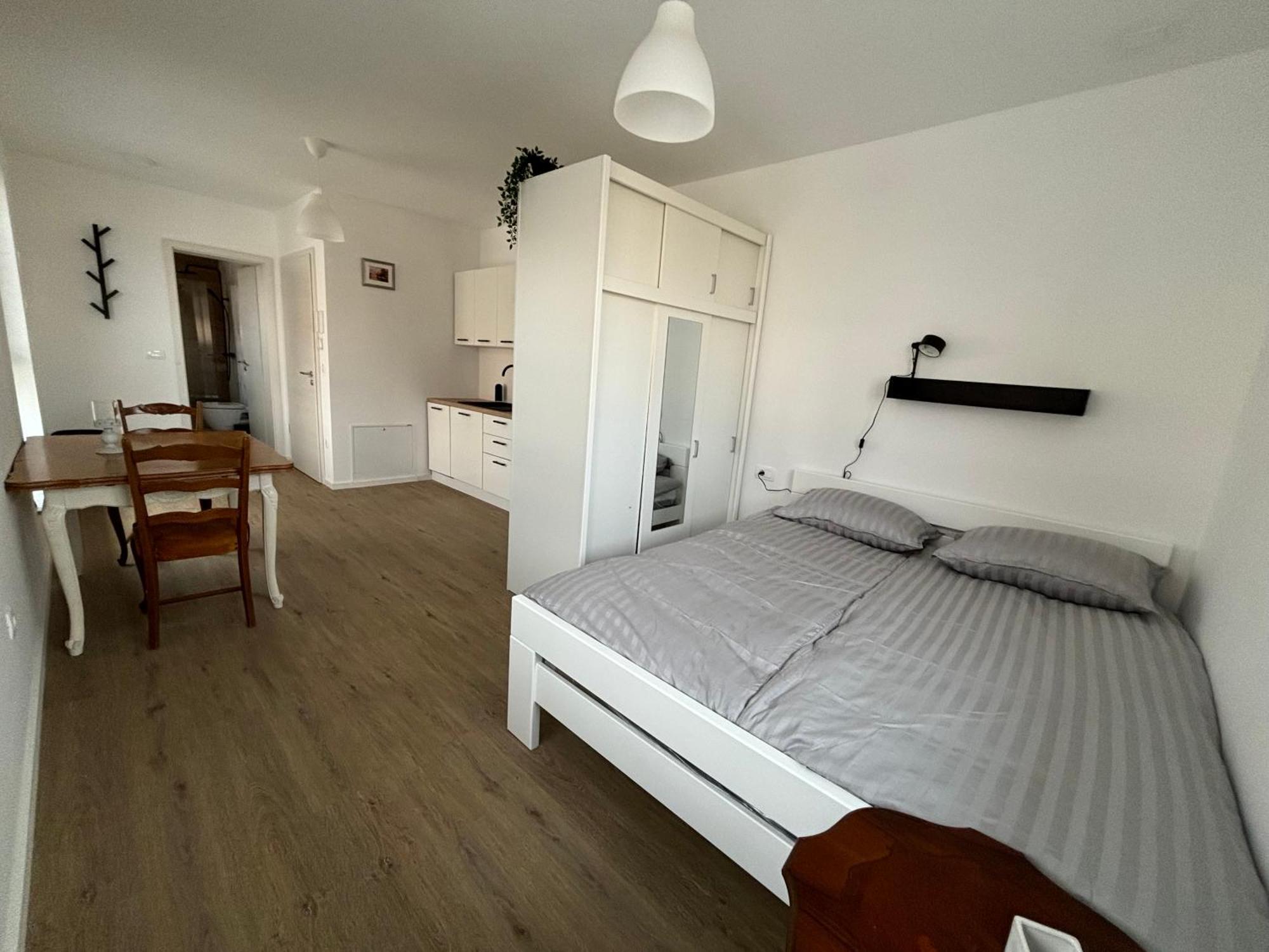 Apartmaji Cepon Любляна Экстерьер фото